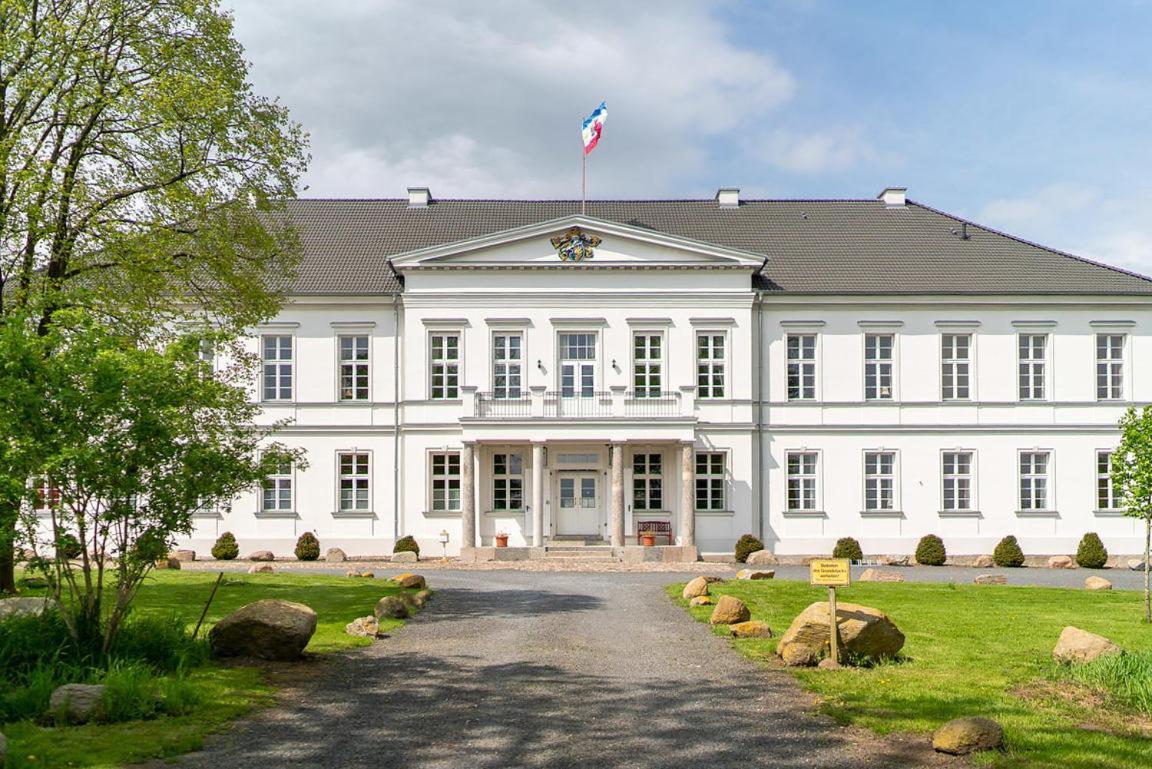 Ferienwohnung Gutshaus Groß Helle Mölln Exterior foto