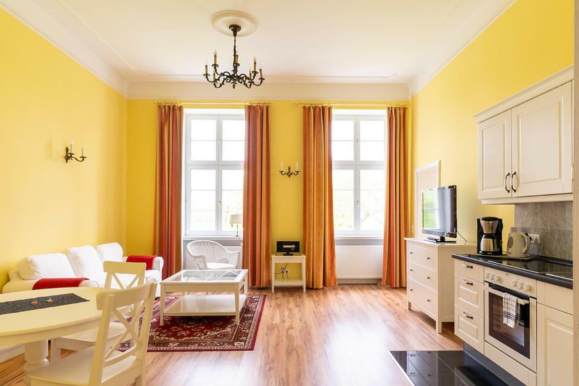 Ferienwohnung Gutshaus Groß Helle Mölln Exterior foto